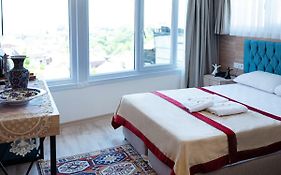 The Laıla Hotel